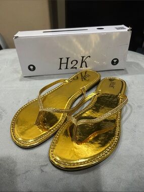 H2K Women's Metallic Gold Thong Sandals